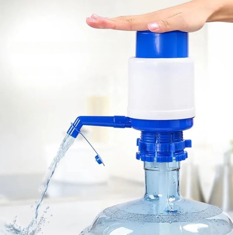 pompa-manuale-per-acqua-in-bottiglia